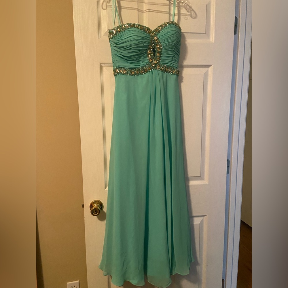 Blue strapless prom dress